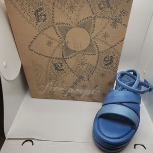 SOOOLLLDDD!! WOMENS FREE PEOPLE HARPER FLATFORM SANDALS SIZE 39.5